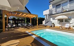 GoldenApart Apartamenty 2-sypialniowe - Basen&Taras- Kameralny Klimat